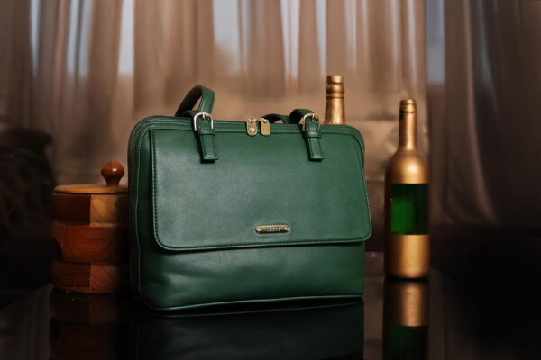 Accessorize London Green Textured Handbag – Modern Elegance in Faux Leather