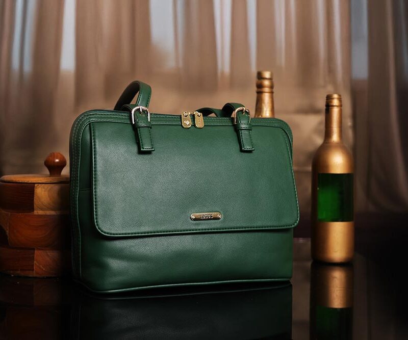 Accessorize London Green Textured Handbag – Modern Elegance in Faux Leather